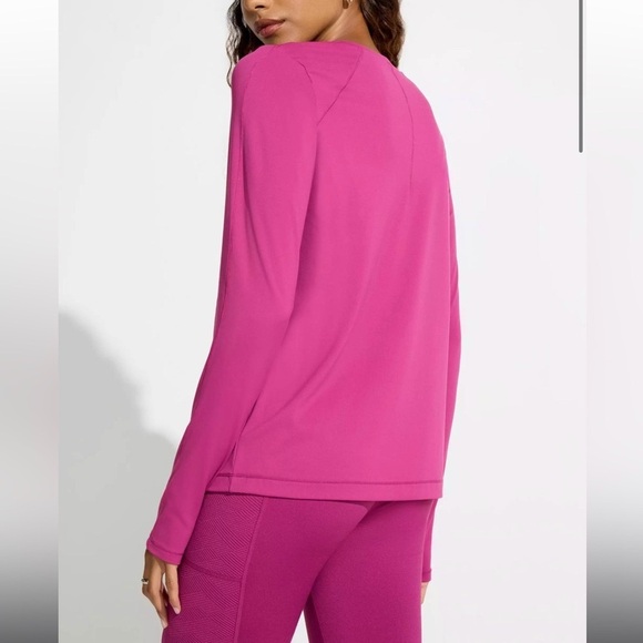 3/$20💥 Mondetta Womens Long Sleeve Active Tee M Performance Luxury Moisture Wick - Picture 14 of 17